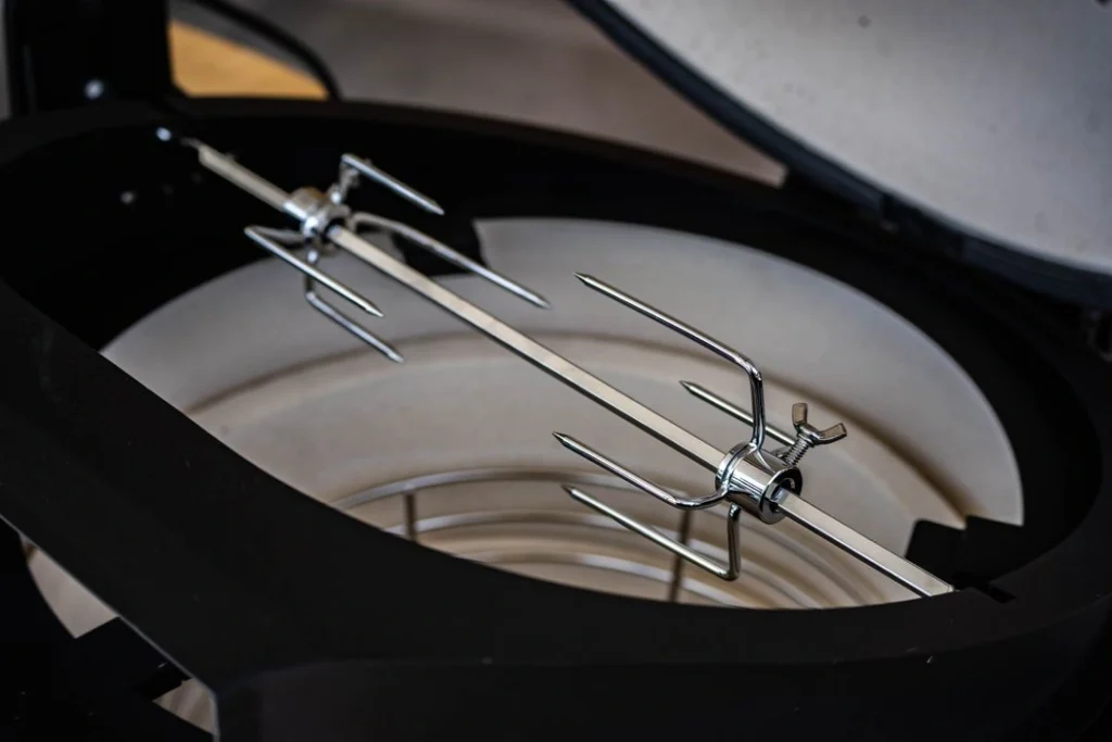 High-quality Kamado barbecue, perfect for the ultimate grilling experience. BBQ SHOP