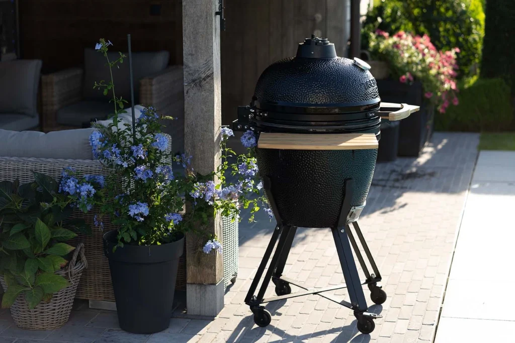 High-quality Kamado barbecue grill, designed for superior performance. GRILLPLAAT | barbecue KOPEN